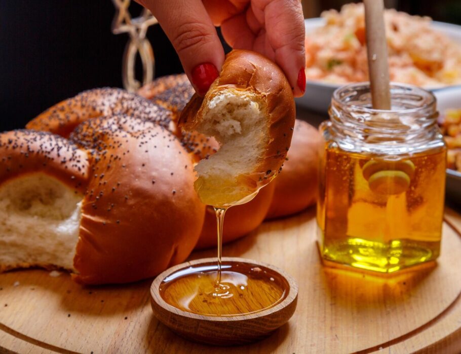 miód rzepakowy na pieczywo